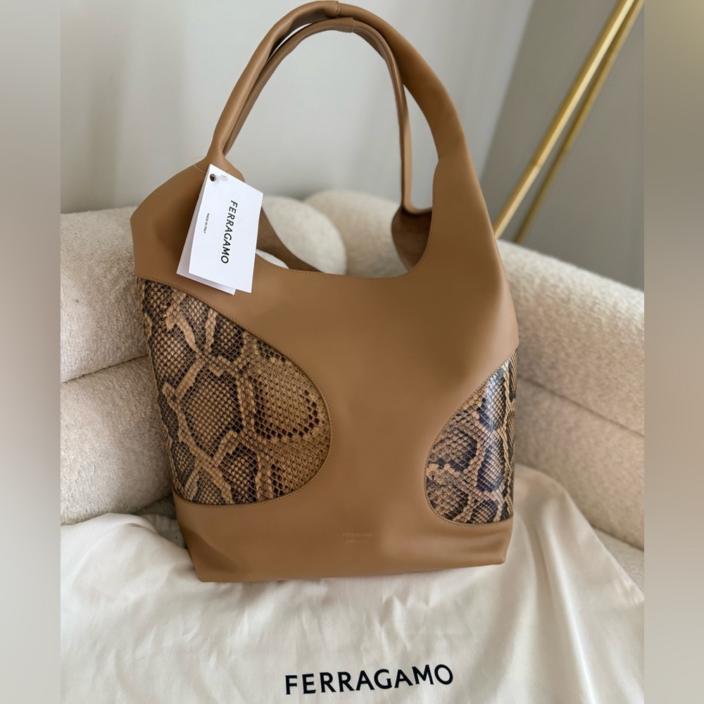 $3000 Salvatore Ferragamo Hobo Bag With Cut-Out Detailing, Light Caramel - Picture 9 of 17
